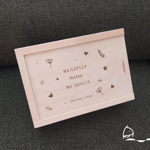 0334m_Pudelko_DzienMamy_wzor2_1.jpg