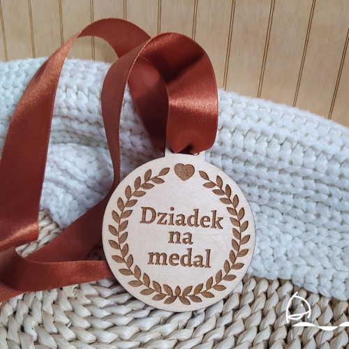 0315m_medal_DBiDZ2_1.jpg